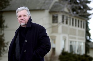 Dan Simmons